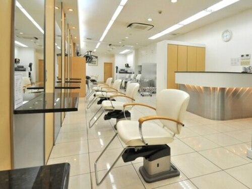 トップヘアー ベイエリア店(TOP HAIR)(大阪府大阪市西区九条1-14-26)