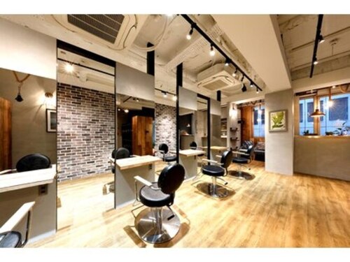 ラフィス ヘアー エイル 京橋店(La fith hair ail)(大阪府大阪市都島区東野田町2-3-20 大京西ビル3F)