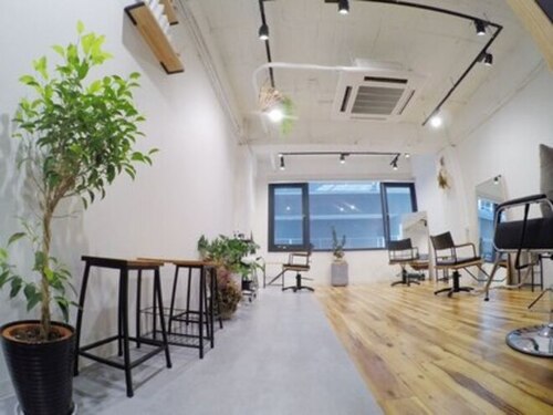 セカンド(2nd)(大阪府大阪市中央区西心斎橋1-10-4 エースビル3階 F号室)