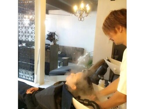 ユーズ ヘアーアンドネイル(Yu`s)(大阪府大阪市中央区南船場1-8-3 ATOMIC BLDG 3F)