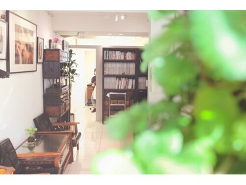 シェアサロン 南船場(SHARE salon)(大阪府大阪市中央区南船場4-14-1 minamisenba brick 504)
