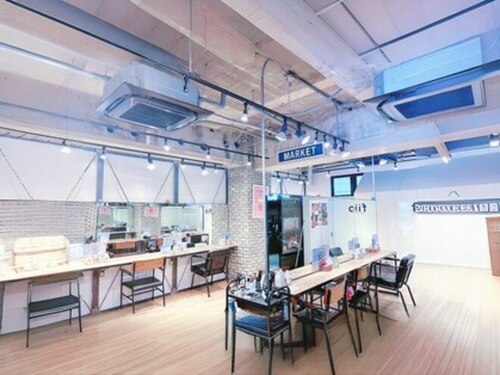 ツーダブルバイフィフス 茶屋町店(WW.. by fifth)(大阪府大阪市北区鶴野町3-17 ファーストNビル メンズフロア1F)