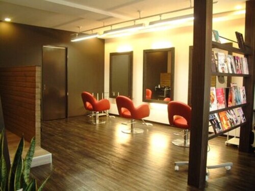 ヘアーズ エピ(hair's epi)(大阪府高槻市上田辺町7-1 I's SQUARE102)