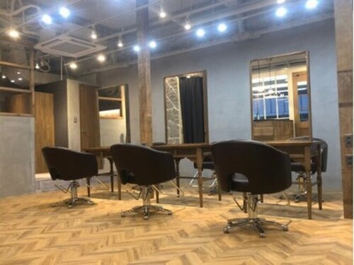 セシルヘアー 八尾店(Cecil hair)(大阪府八尾市光町1-53 プレイゾーンナイト&デイ 2階21)