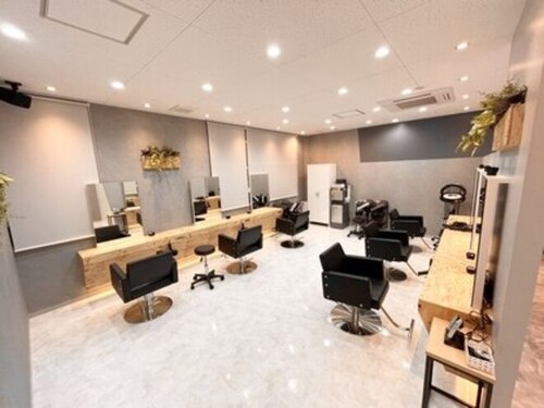 アグ ヘアー ルスト 八尾コノミヤ店(Agu hair Lust)(大阪府八尾市北本町2-13-1 コノミヤ近鉄八尾駅前2F C区画)