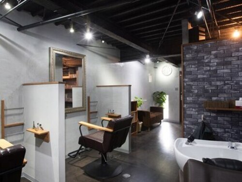 メンズサロン スリーブランチス(men's salon THREE BRANCHES)(大阪府和泉市富秋町2-8-9 1F)