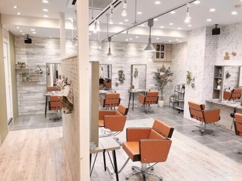 アグ ヘアー シルエ 和泉府中店(Agu hair silje)(大阪府和泉市府中町1-8-3)