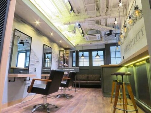 ヘアーサロン セレンディピィティー(hair salon SERENDIPITY)(兵庫県神戸市中央区下山手通2-5-7 源生ビル2階)