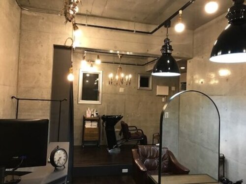 マリー(marie)(兵庫県神戸市灘区深田町1-3-10-1 ティーガーデン六甲道1F)