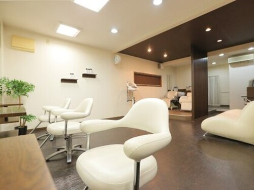 シーク ヘアーデザイン(chi c hair design)(兵庫県神戸市須磨区須磨浦通5-7-4 2F)