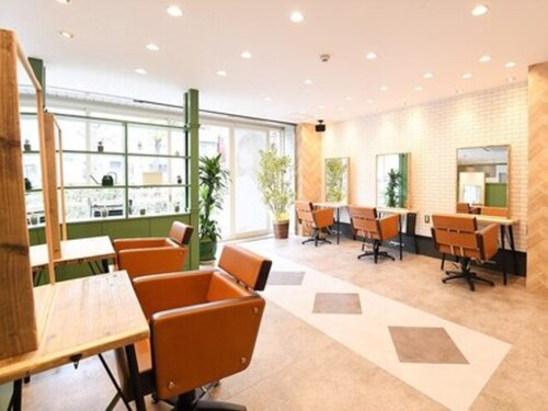 アグ ヘアー カノア 御影店(Agu hair kanoa)(兵庫県神戸市東灘区御影1-13-20 メゾン御影 1F)