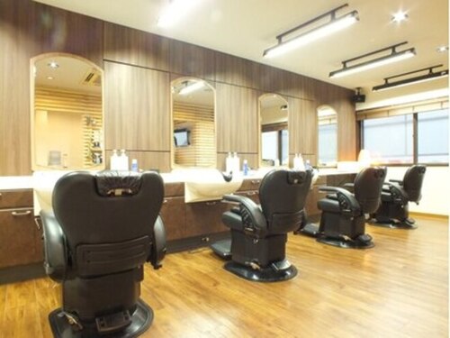 バーバー ショップ スヌーズ(Barber Shop Snooze)(兵庫県神戸市中央区三宮町1-3-29 野村ビル2階)