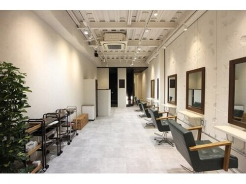 アカツキ ヘアーアンドビューティー(Akatsuki Hair&Beauty)(兵庫県神戸市中央区筒井町3-12-12)