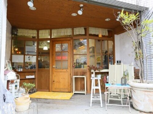 ハニカム(兵庫県神戸市北区鈴蘭台北町1-11-8 ベルダ鈴蘭台1F)