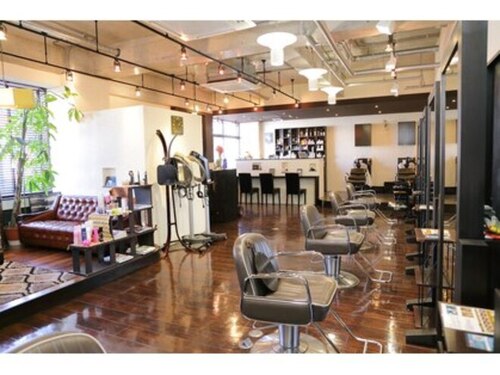 ヘアーステーション オールドストリート 西明石店(hair station Old Street)(兵庫県明石市沢野南町1-1-8 第2立花ビル101号室)