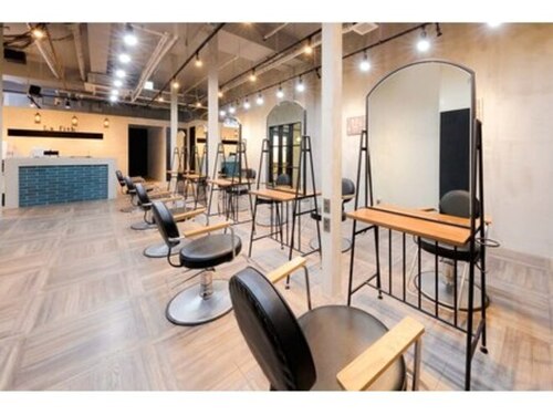 ラフィス ヘアー リアン 西宮北口店(La fith hair lien)(兵庫県西宮市甲風園1-4-9号 不二屋第二ビルB1)