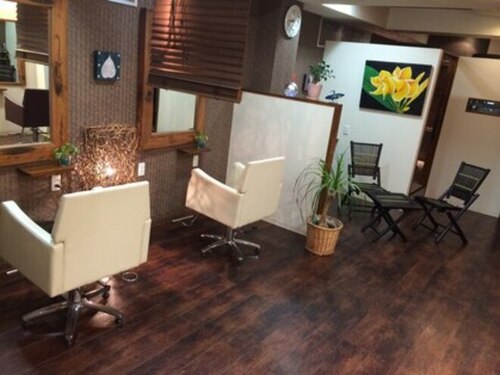 ヘアリゾート アンド スウェル(Hair Resort &SWELL)(岡山県岡山市北区本町5-1 SHIGEHIRO BID.2F)