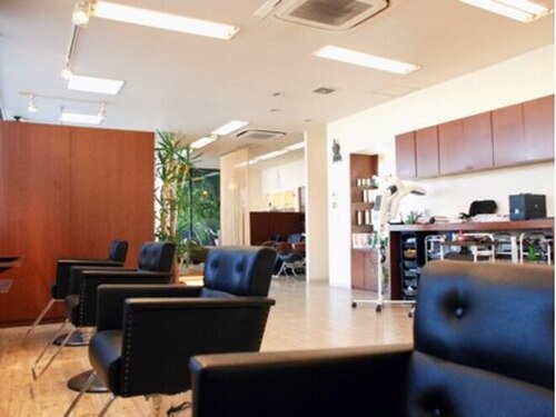 ユリアーナ(yuliana HAIR&SALON)(山口県防府市平和町13-16)