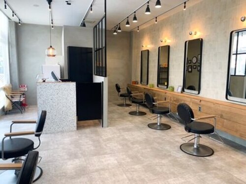 ラフィス ヘアー ピア― 高知店(La fith hair peer)(高知県高知市桟橋通2-6-15)