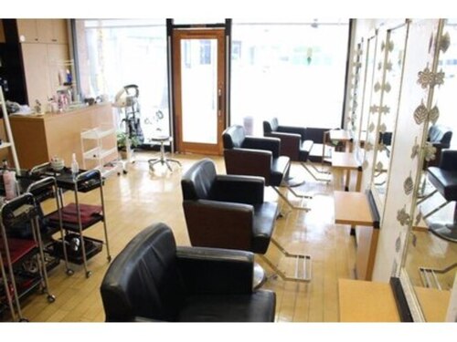 スィル(HAIRSALON cil)(福岡県北九州市小倉北区三郎丸1-5-1-102)