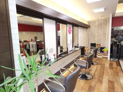 ヘアーメイク ジュミナ(hair make jumina)(福岡県福岡市南区塩原3-16-7ソネット21、1F)