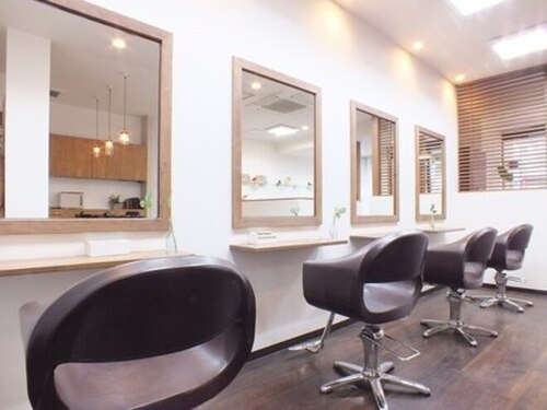 ヘアアンドネイル ジャム(Hair&Nail JAM)(福岡県福岡市中央区薬院4-7-12 1階)