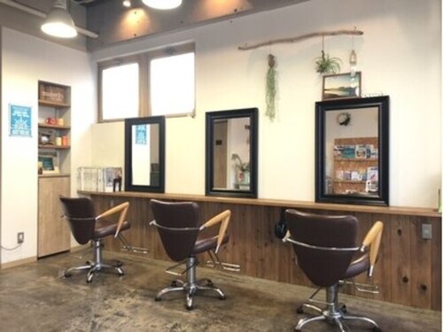 マハロ ヘアサロン(mahalo hair salon)(福岡県福岡市早良区荒江2-8-8)