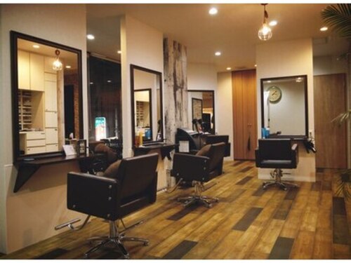 ヘアデザイニング アヴァンセ(HAIR DESIGNING Avance)(福岡県福岡市南区大橋1-16-6 2F)