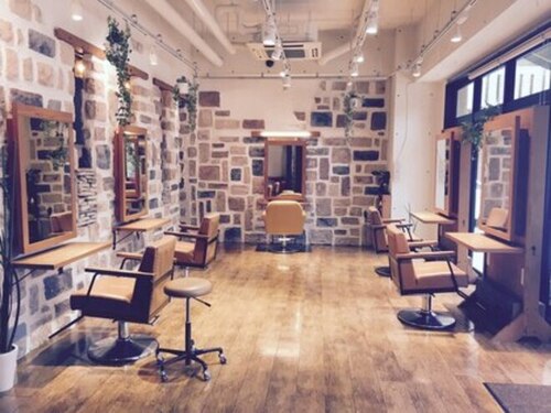 オッジ 六本松店(oggi)(福岡県福岡市中央区六本松4-9-15 1F)