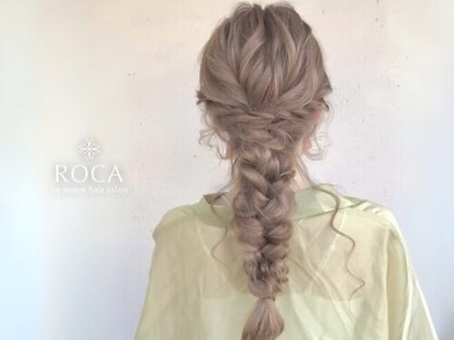 ロカ バイ ティアトロ ヘア サロン(ROCA by teatro hair salon)(福岡県福岡市中央区六本松2-13-5 クロスビル3階)