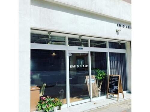 エミオヘアー(EMIO HAIR)(福岡県福岡市南区野間3-2-1第一福徳ビル1F)