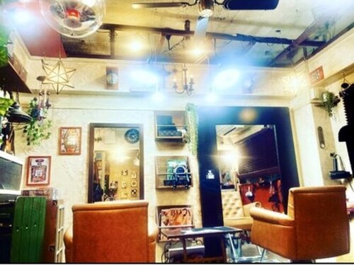 ラナ(La na)(福岡県福岡市中央区今泉2-1-55 201号室)