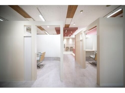トッカ 博多駅博多口店(tocca)(福岡県福岡市博多区博多駅前2-17-1 博多プレステージ別館5F)