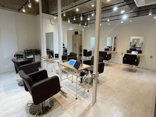 アグ ヘアー ルーチェ 福岡大橋店(Agu hair luce)(福岡県福岡市南区大橋1-14-2 とわたビル2F-2号室)