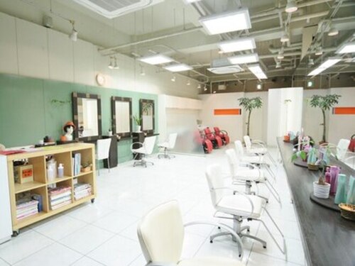 パリア PALIA 姪浜店(福岡県福岡市西区姪浜駅南2‐1‐37 メディカルビル竹下1F)