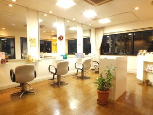 ヘアーブティック ファン(hair boutique FAN)(福岡県福岡市東区原田1‐1‐1)